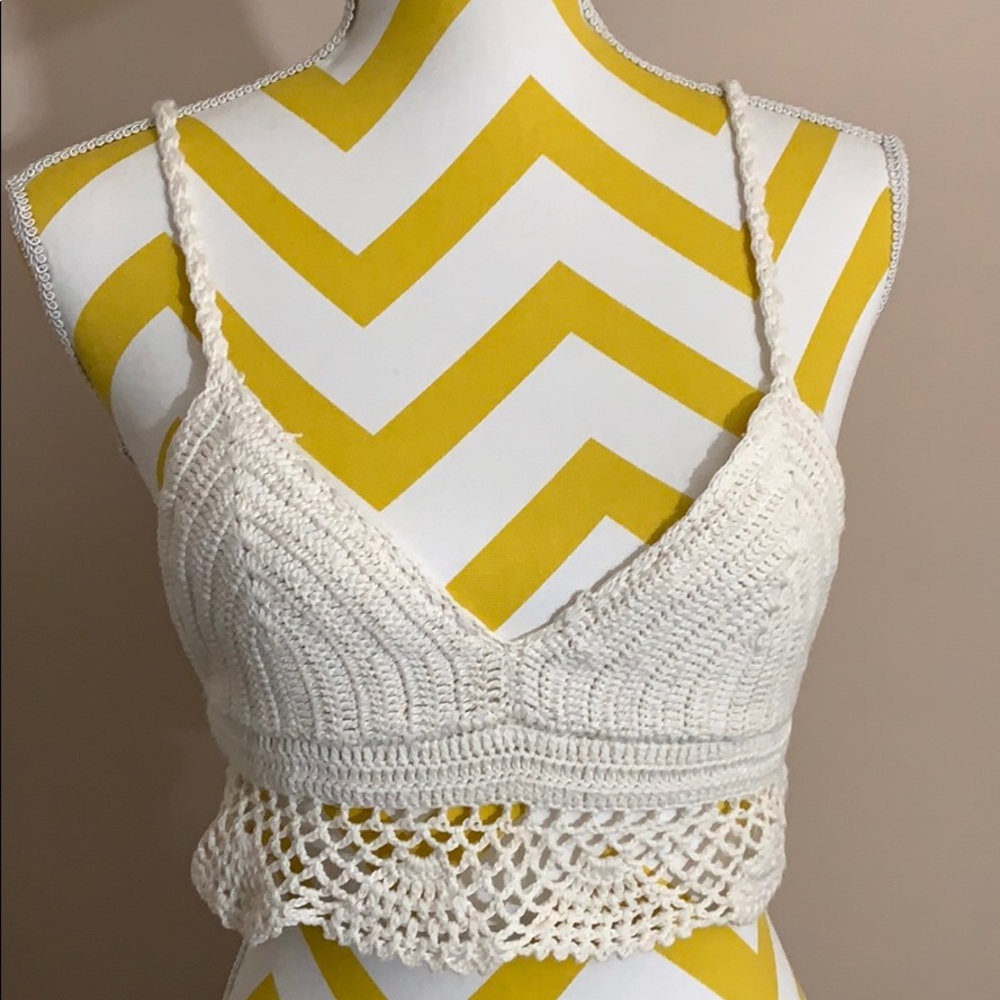 American Eagle Outfitters - crochet bralette top